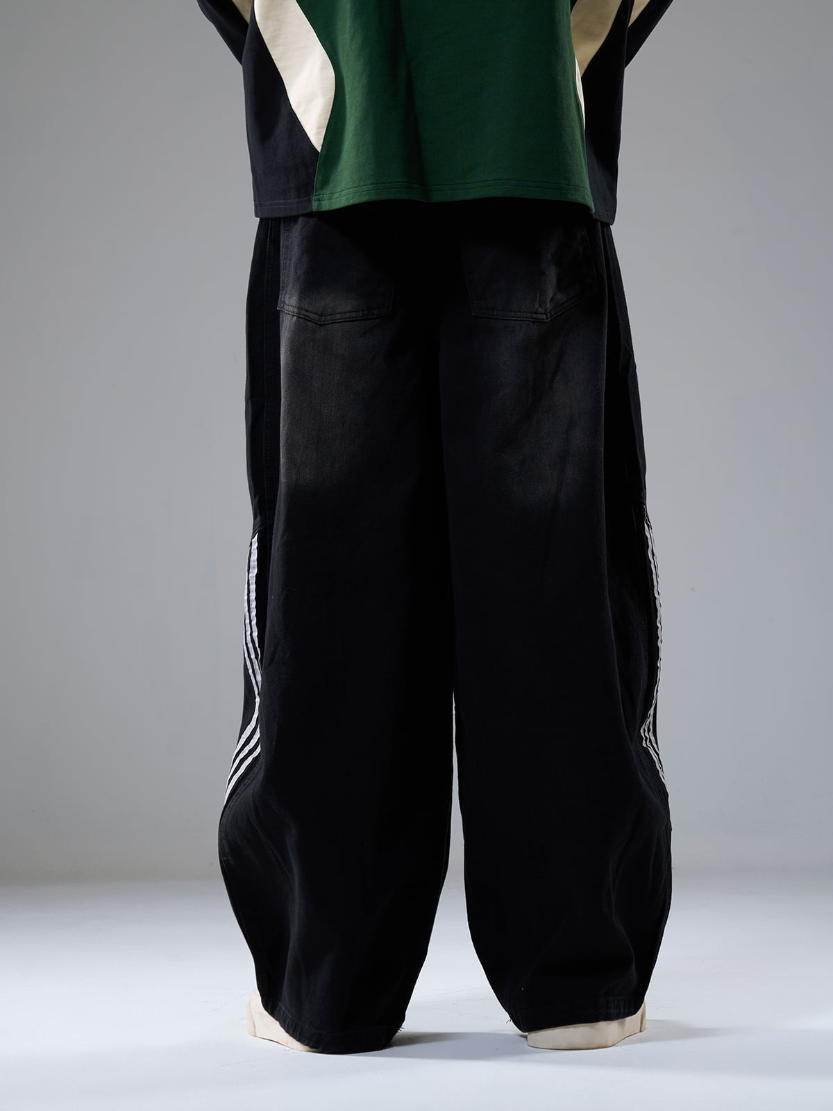 Boutique Mode Paris™ | Jean à coutures rayées