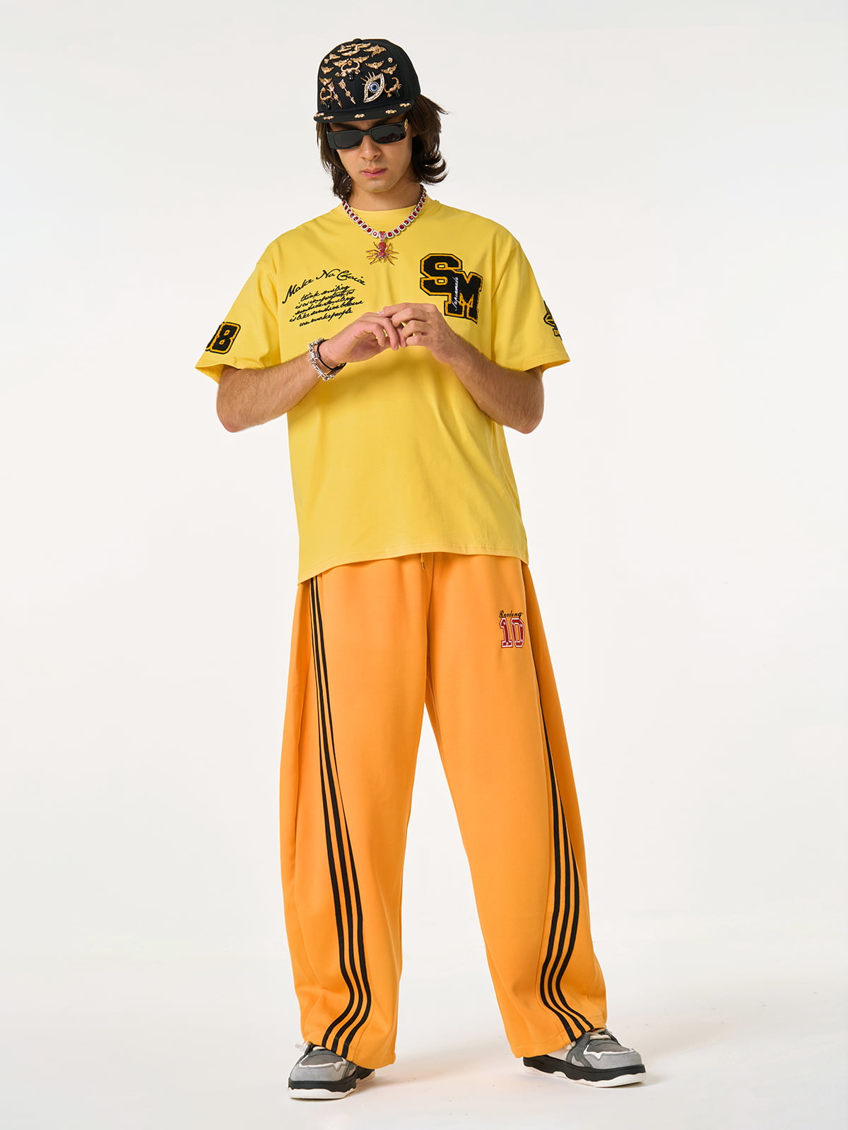 Boutique Mode Paris™ | Pantalon large à rayures latérales vintage style parachutiste