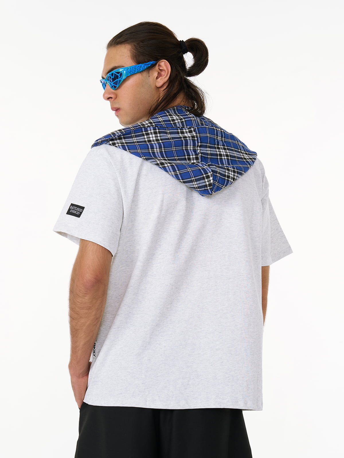 Boutique Mode Paris™ | T- shirt à capuche et cape à carreaux avec badge