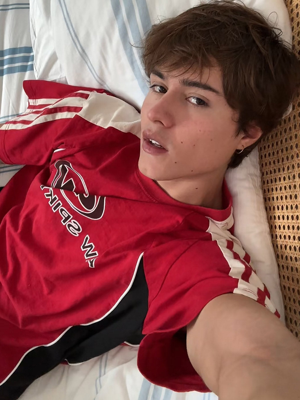 Boutique Mode Paris™ | T-shirt à rayures colorées