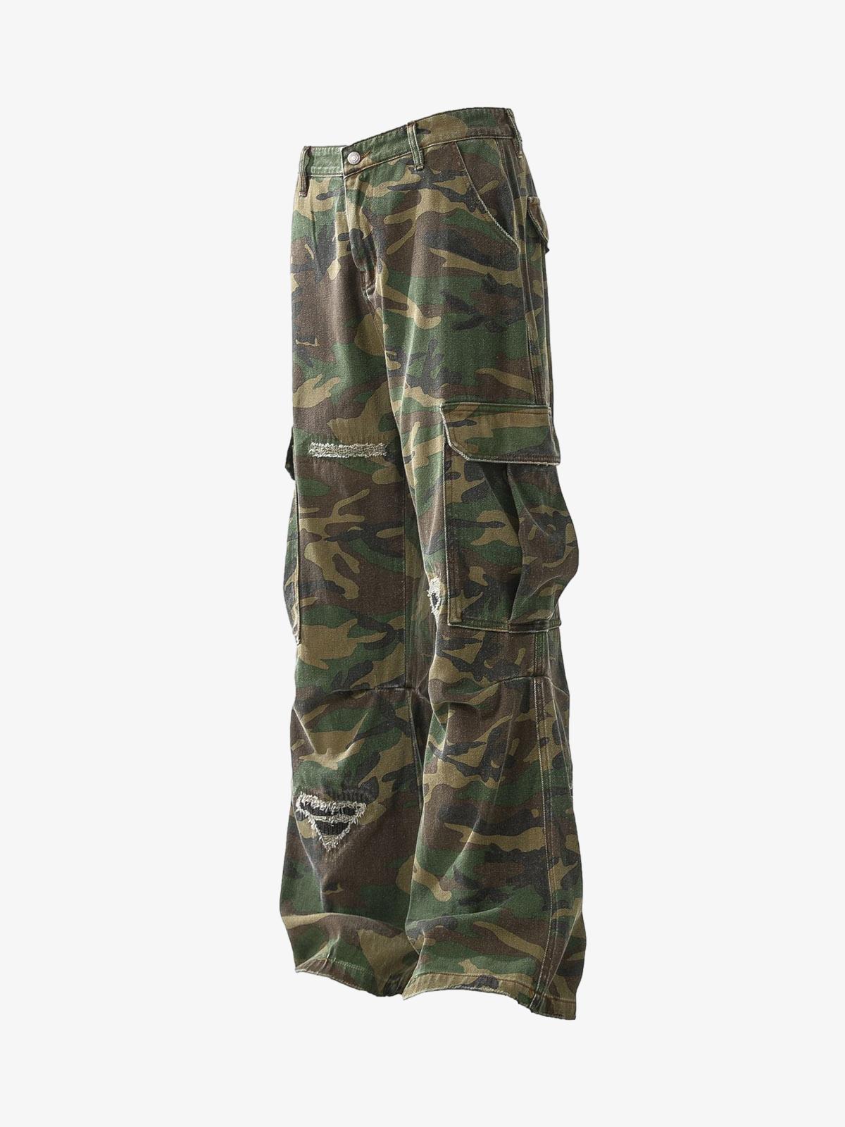 Boutique Mode Paris™ | Pantalon cargo évasé déchiré camouflage