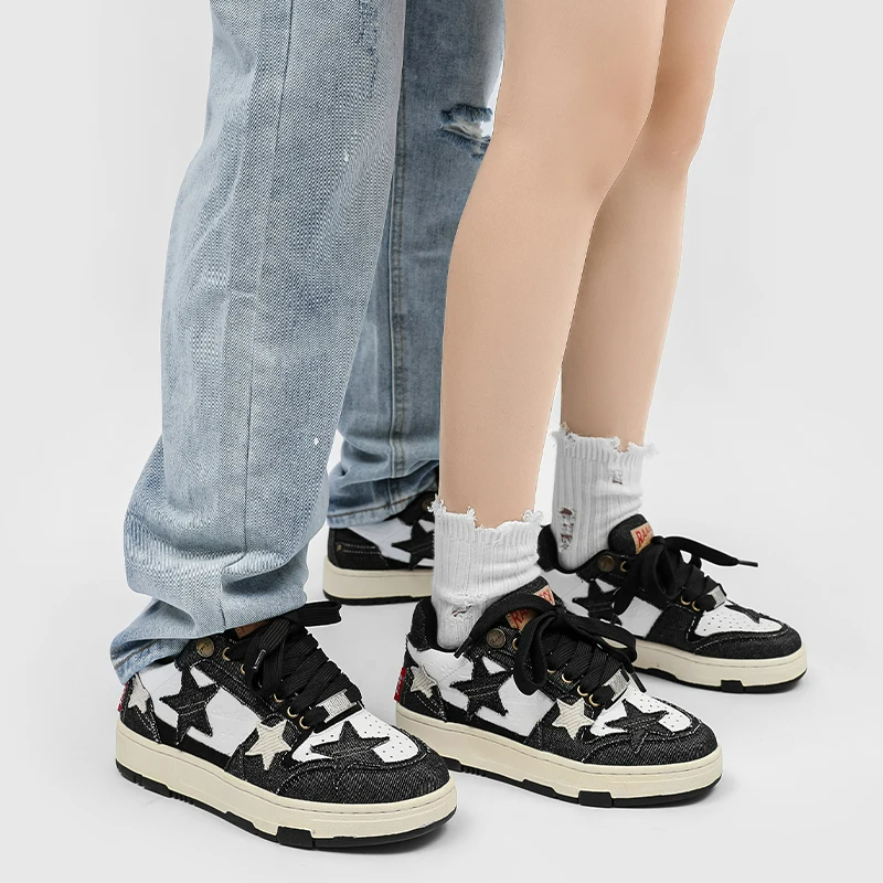 Boutique Mode Paris™ | Chaussures Star noires et blanches